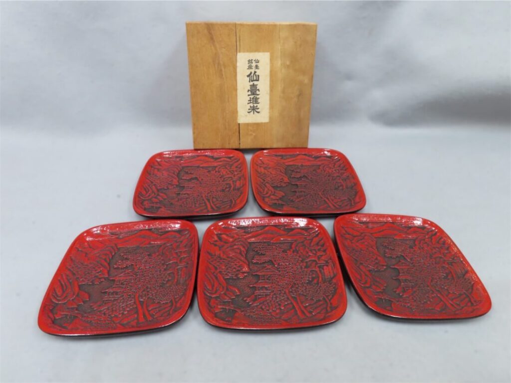 買取コラム】堆朱 盒子•仙台堆朱／古書と古美術こもれび | 骨董品の
